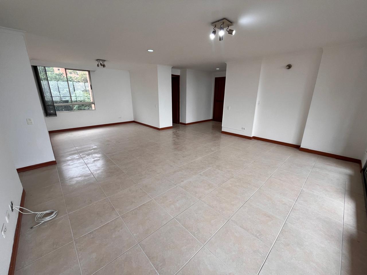 Apartamento en Arriendo en EL TESORO Imagen de apartamento 3