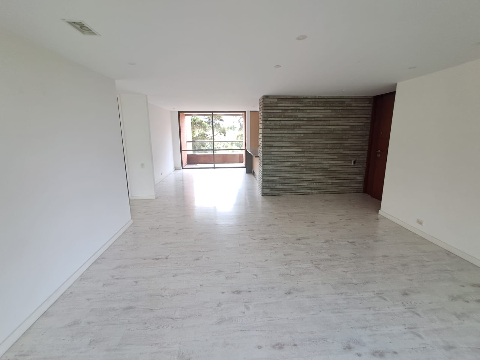 Apartamento en Arriendo en POBLADO Imagen de apartamento 2