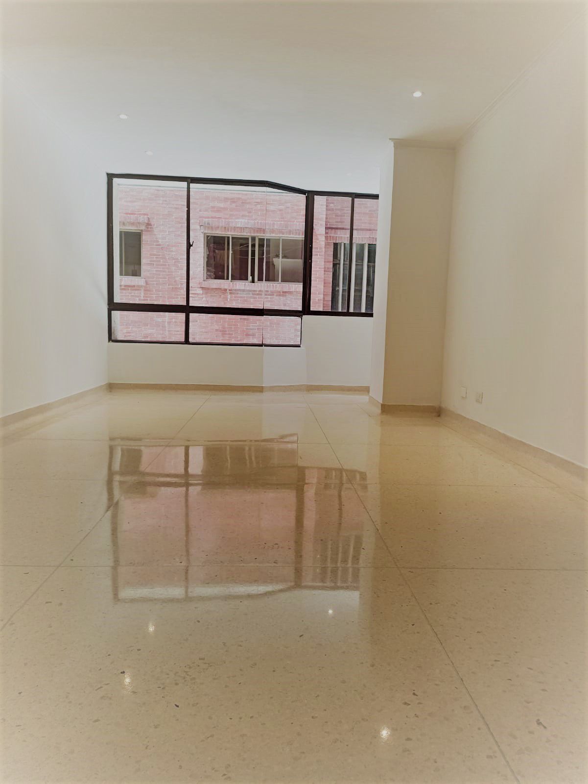 Apartamento en Arriendo en ALTAMIRA Imagen principal de apartamento