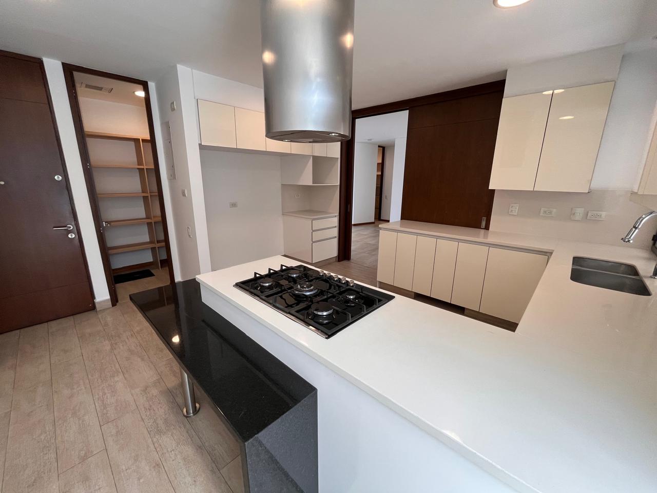 Apartamento en Arriendo en EL POBLADO Imagen de apartamento 2