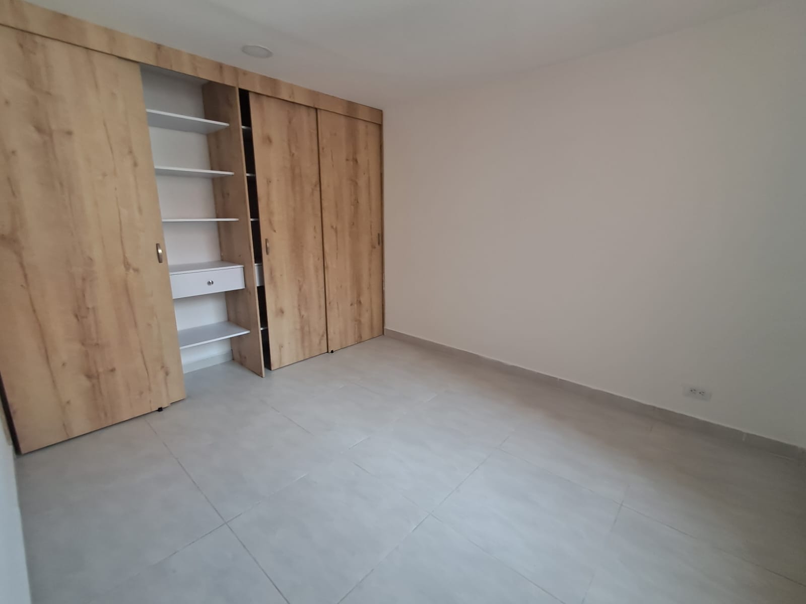 Apartamento en Arriendo en ROBLEDO(C) Imagen de apartamento 1