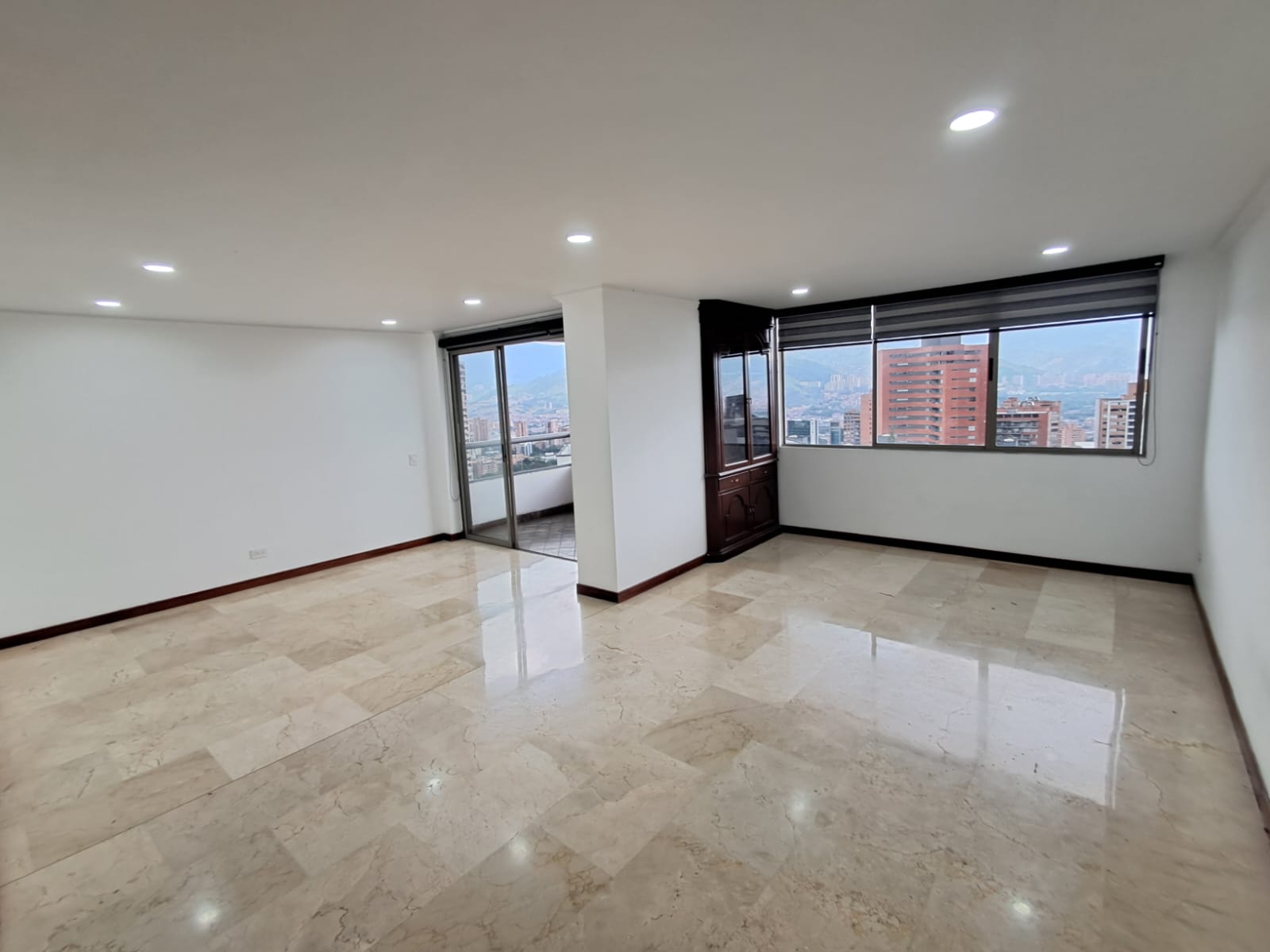 Apartamento en Arriendo en POBLADO Imagen principal de apartamento