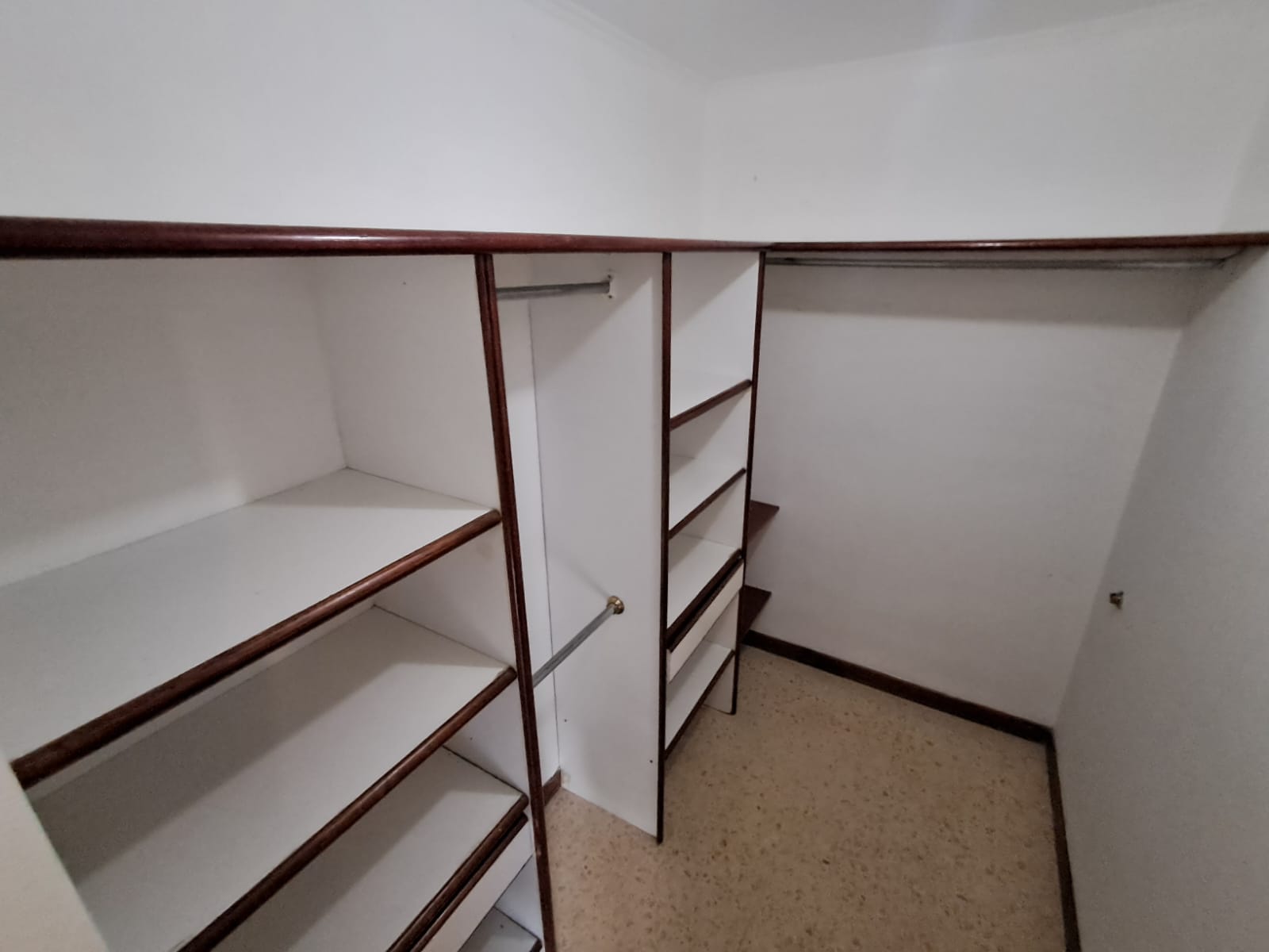 Apartamento en Arriendo en POBLADO Imagen de Apartamento 24