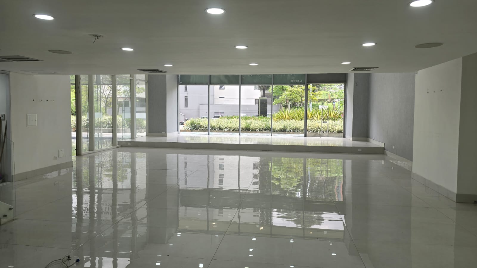Local en Arriendo en EL POBLADO Imagen de Local 7