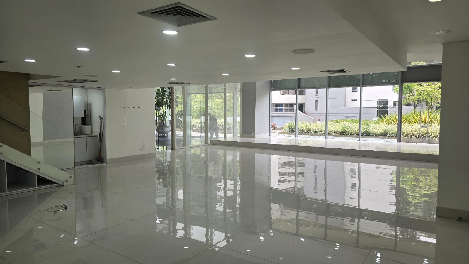 Local en Arriendo en EL POBLADO Imagen de Local 8