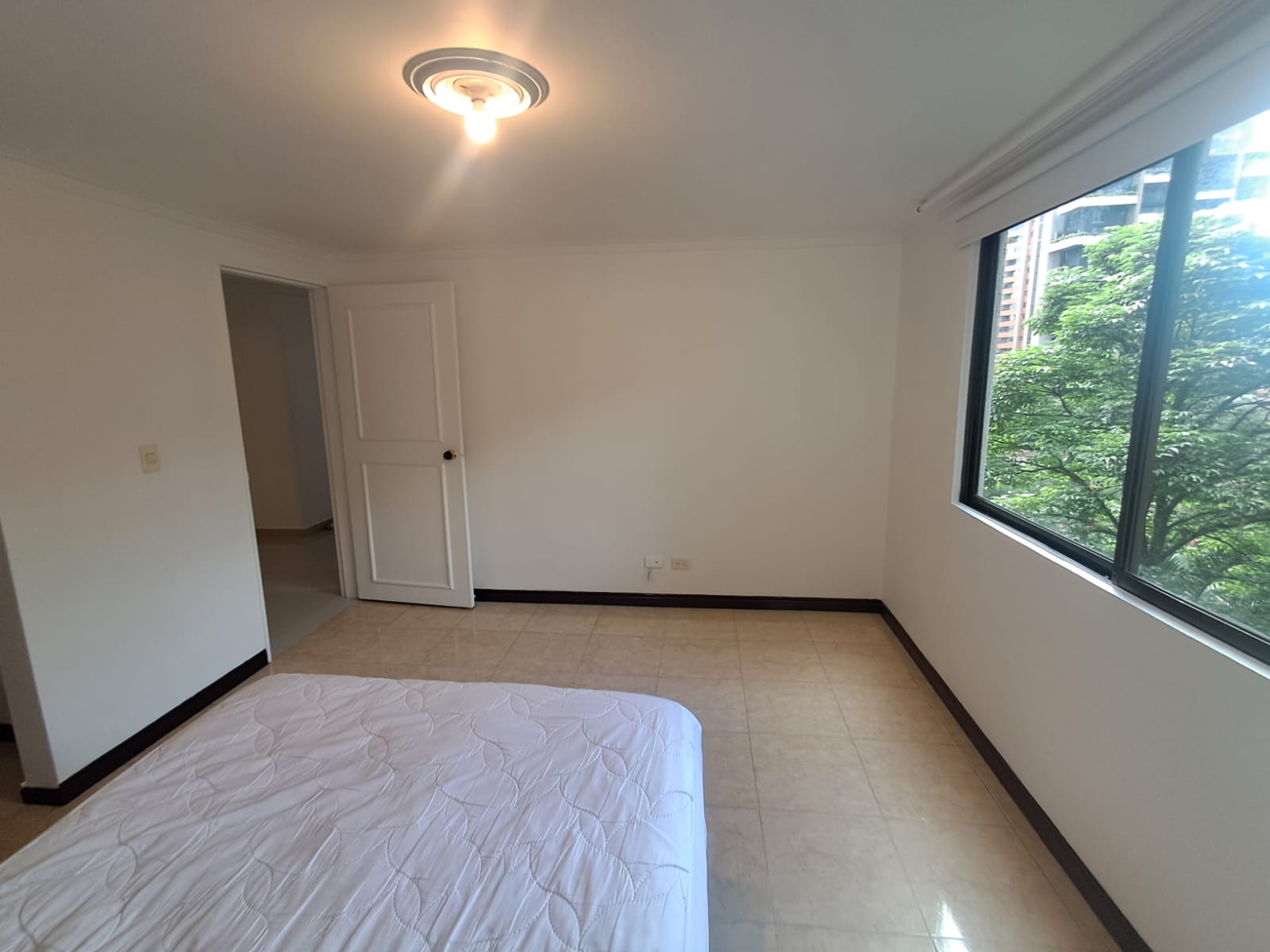 Apartamento en Arriendo en POBLADO Imagen de Apartamento 14