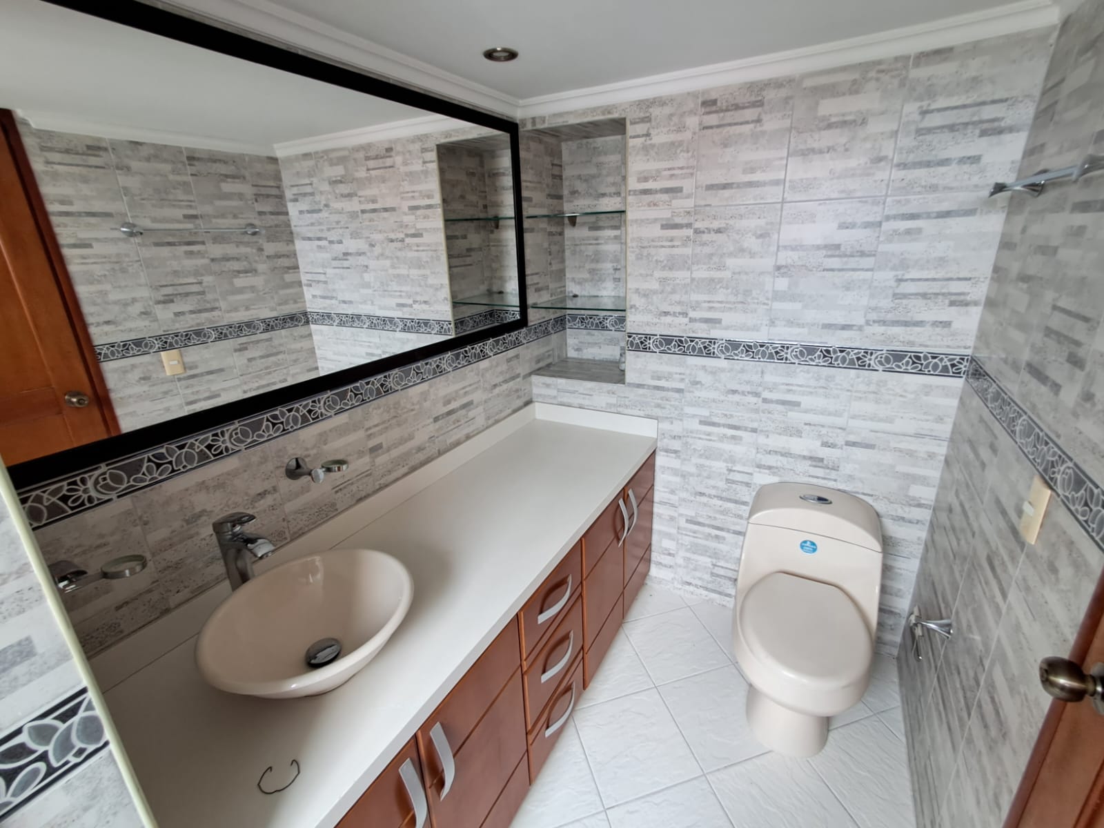 Apartamento en Arriendo en POBLADO Imagen de Apartamento 23