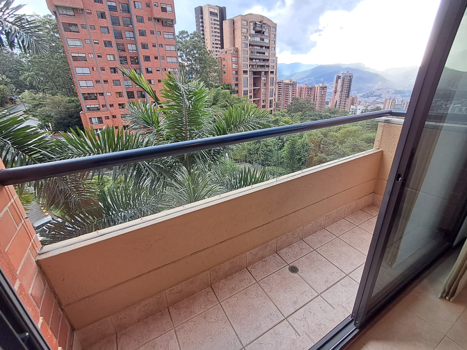 Apartamento en Arriendo en POBLADO Imagen de Apartamento 12