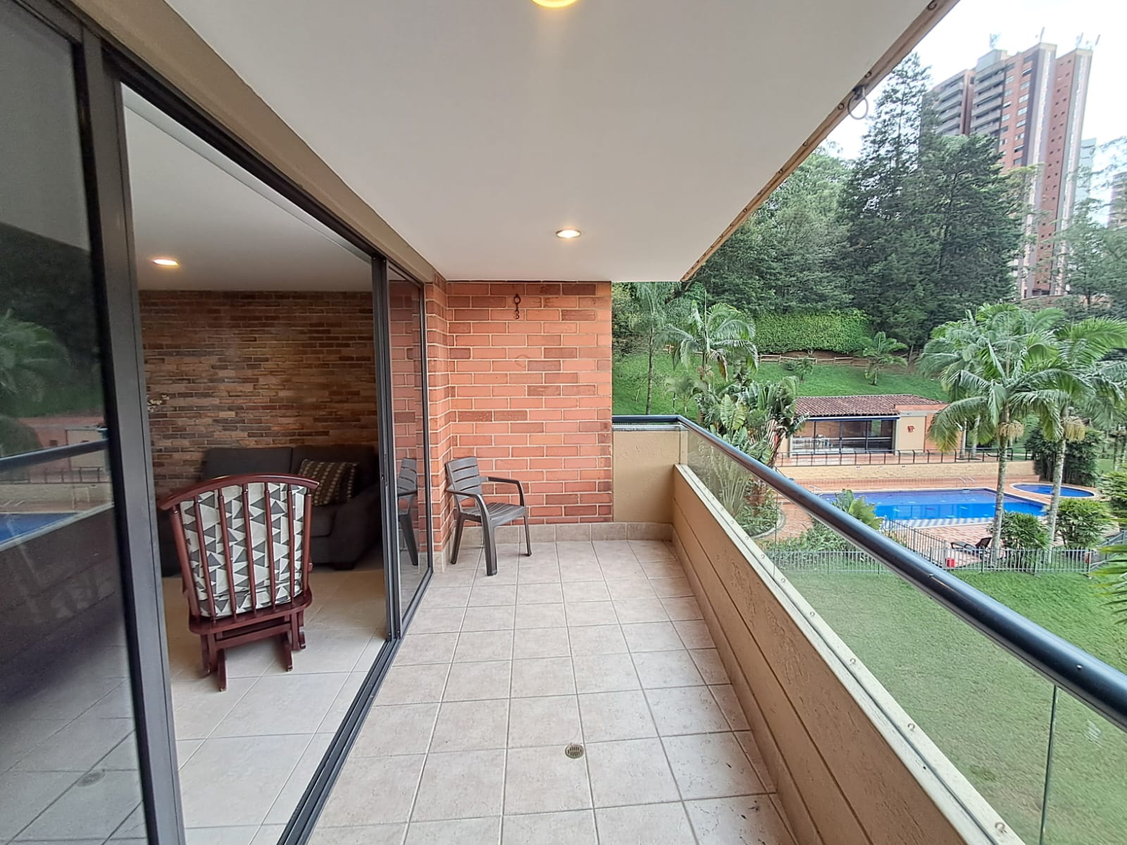 Apartamento en Arriendo en POBLADO Imagen de Apartamento 8