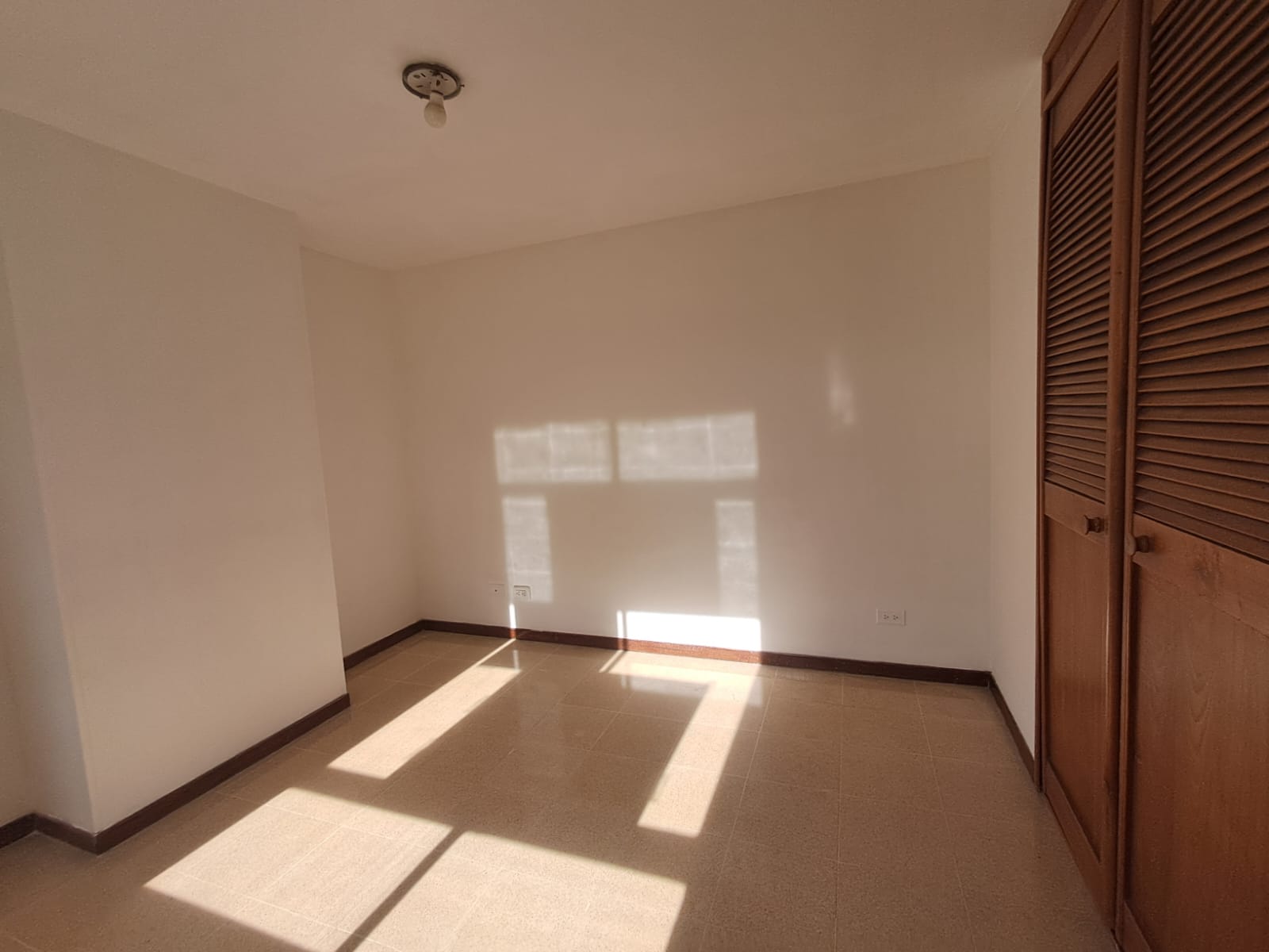 Apartamento en Arriendo en POBLADO Imagen de Apartamento 9
