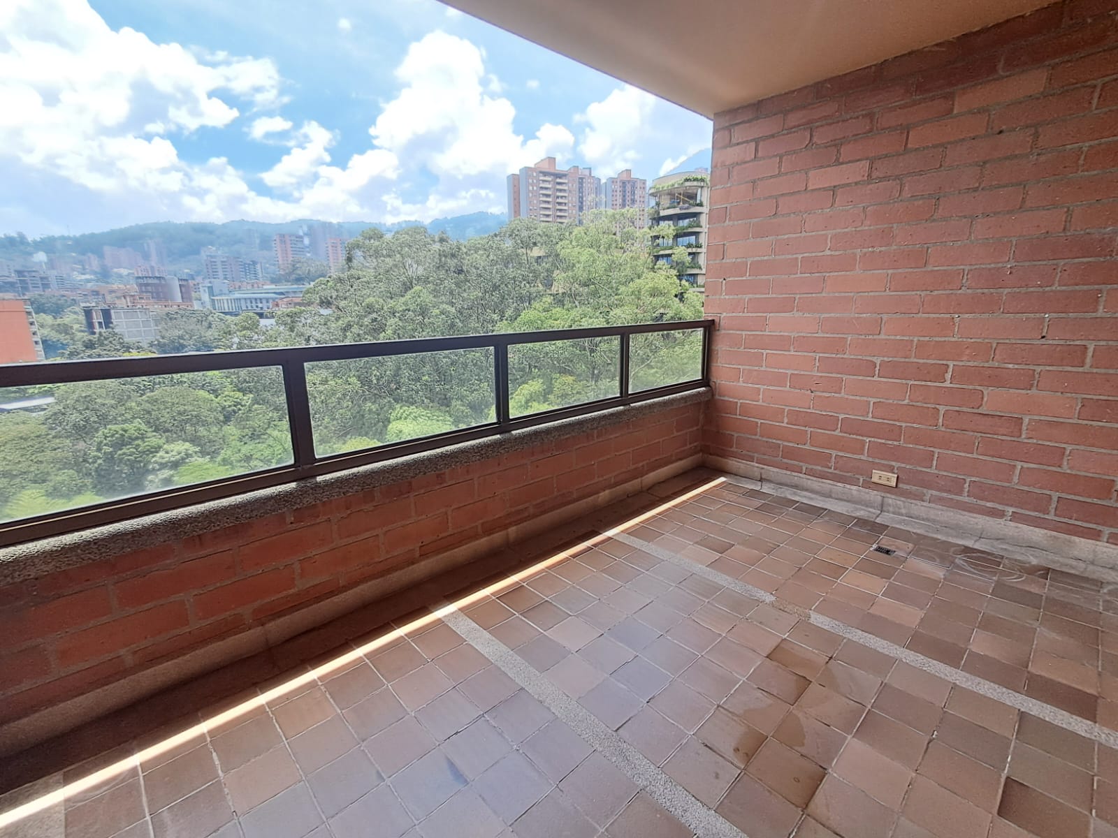 Apartamento en Arriendo en EL POBLADO Imagen de Apartamento 15
