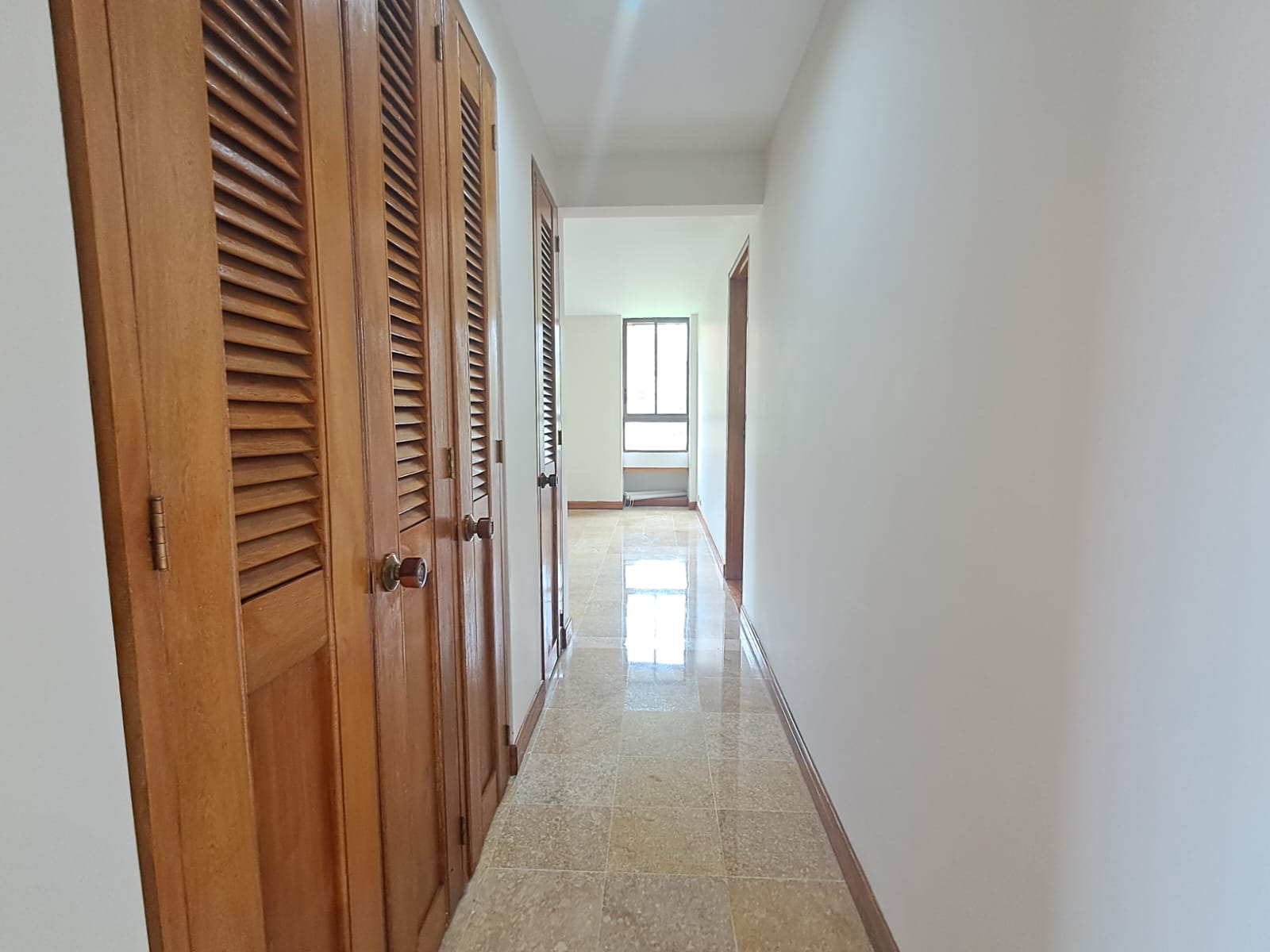 Apartamento en Arriendo en EL POBLADO Imagen de Apartamento 16