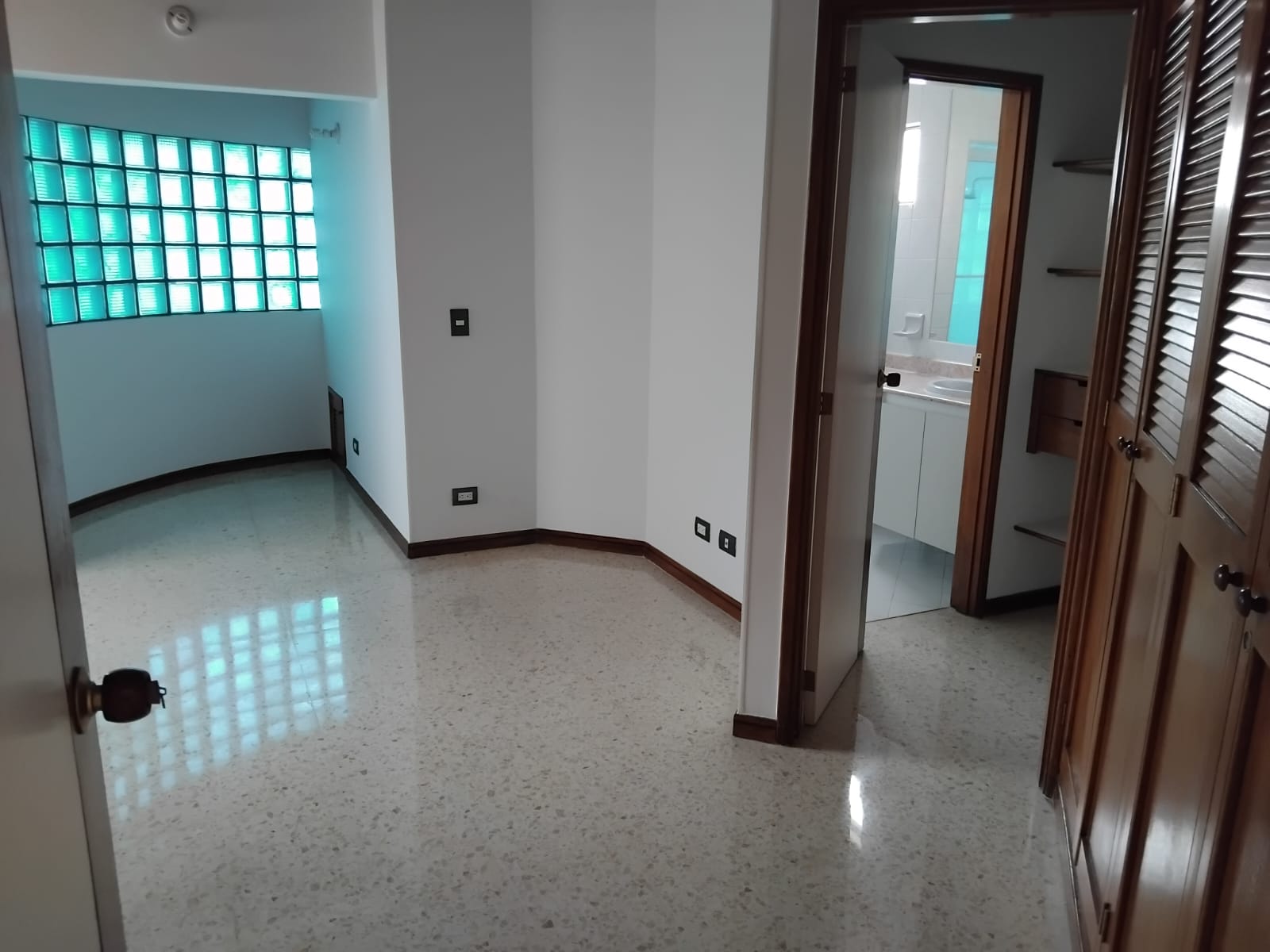 Apartamento en Arriendo en LAURELES Imagen de Apartamento 32