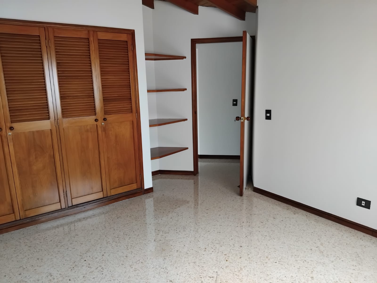 Apartamento en Arriendo en LAURELES Imagen de Apartamento 33