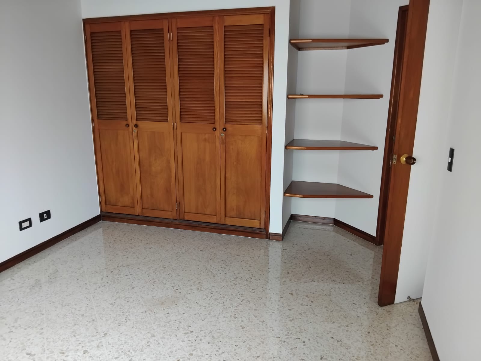 Apartamento en Arriendo en LAURELES Imagen de Apartamento 34
