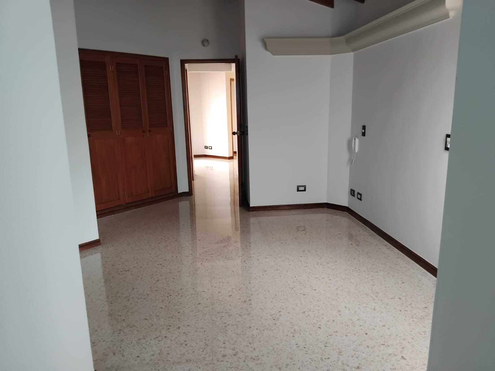 Apartamento en Arriendo en LAURELES Imagen de Apartamento 23