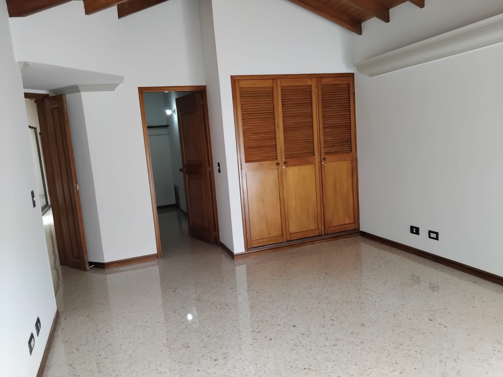 Apartamento en Arriendo en LAURELES Imagen de Apartamento 49