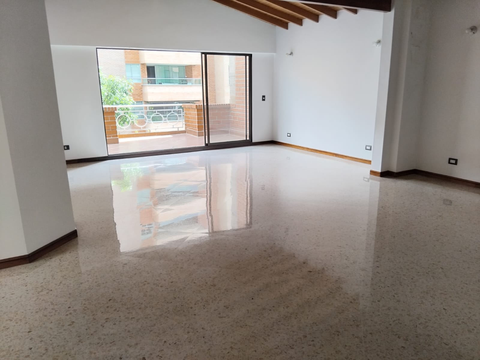 Apartamento en Arriendo en LAURELES Imagen de Apartamento 50