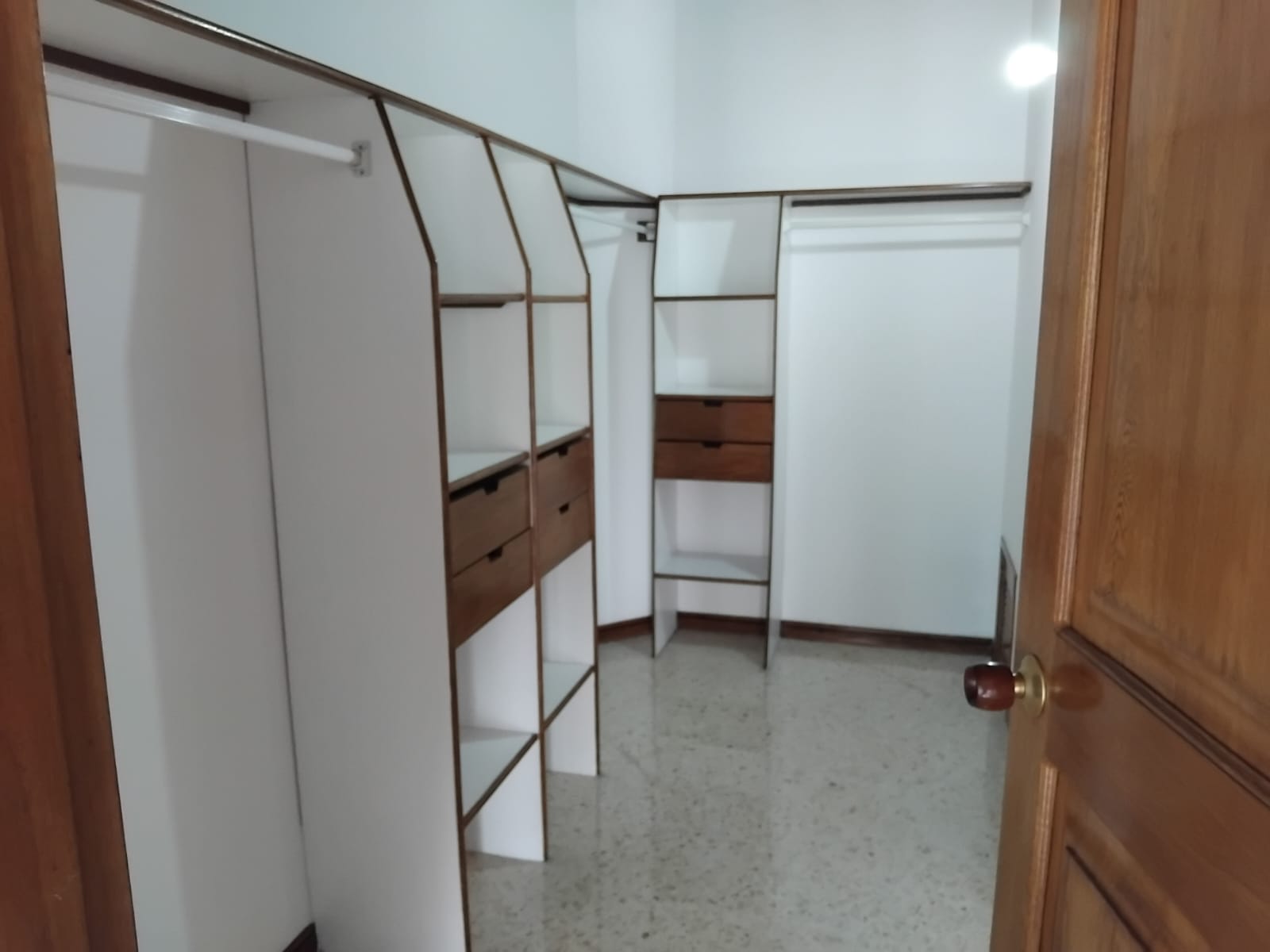 Apartamento en Arriendo en LAURELES Imagen de apartamento 1
