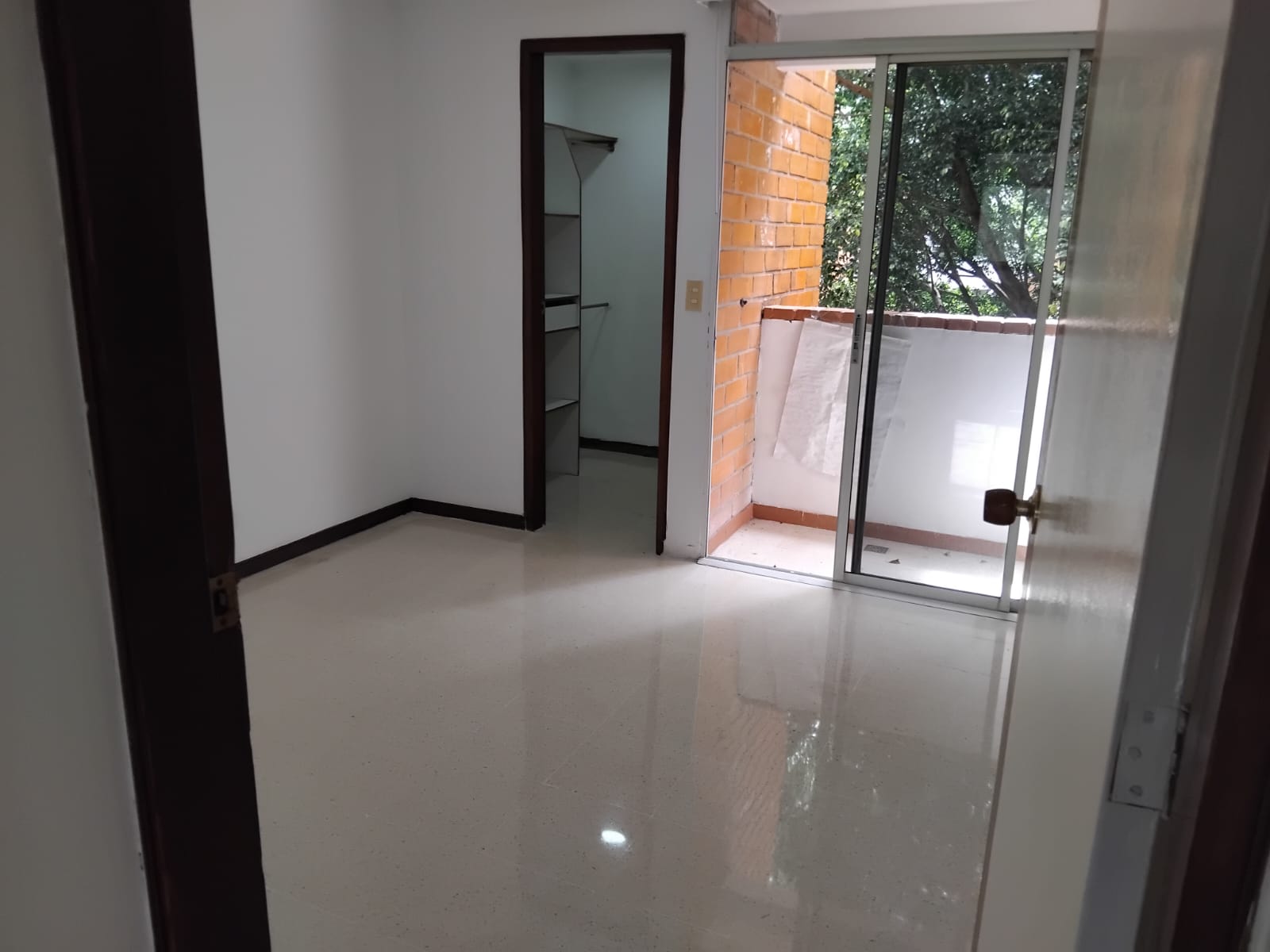 Apartamento en Arriendo en LAURELES Imagen de Apartamento 10