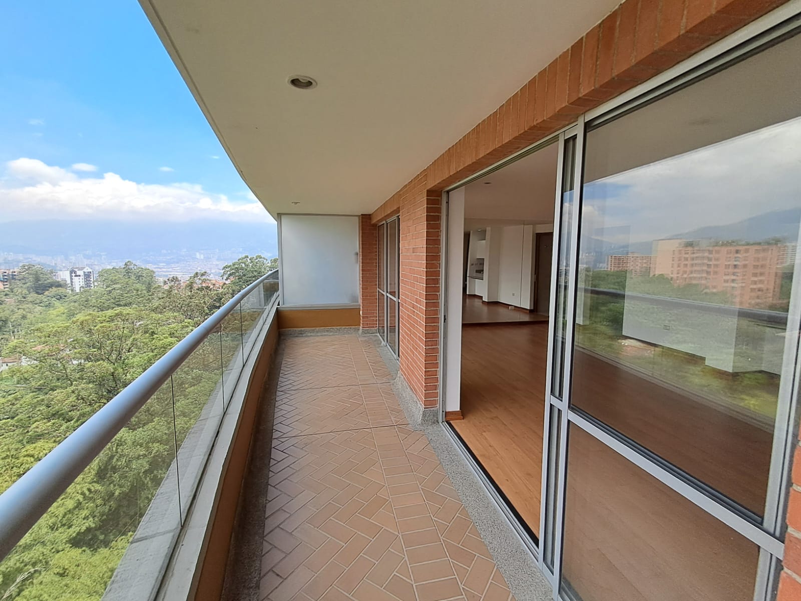 Apartamento en Arriendo en POBLADO Imagen de Apartamento 11
