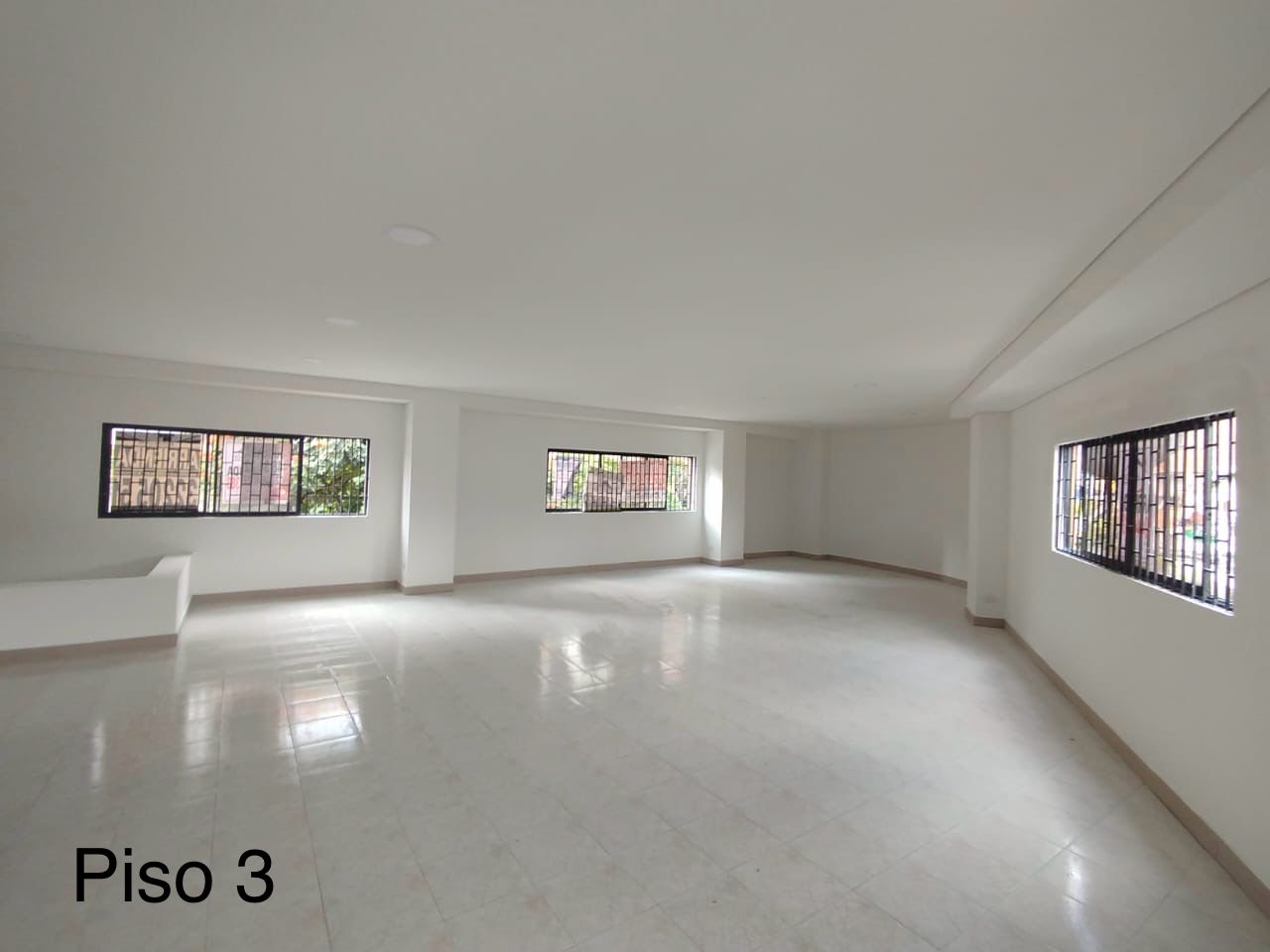 Oficina en Arriendo en BETANIA Imagen de oficina 1