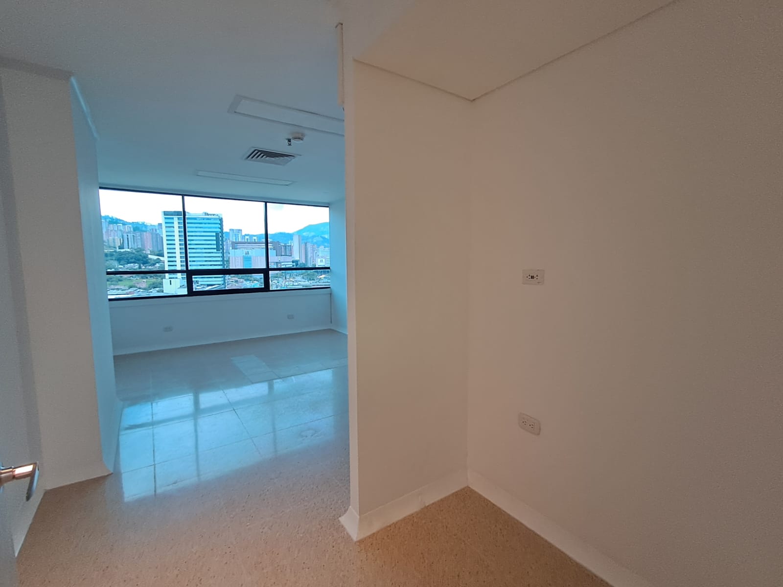 Imagen de Consultorio en arriendo en Antioquia, ENVIGADO, -