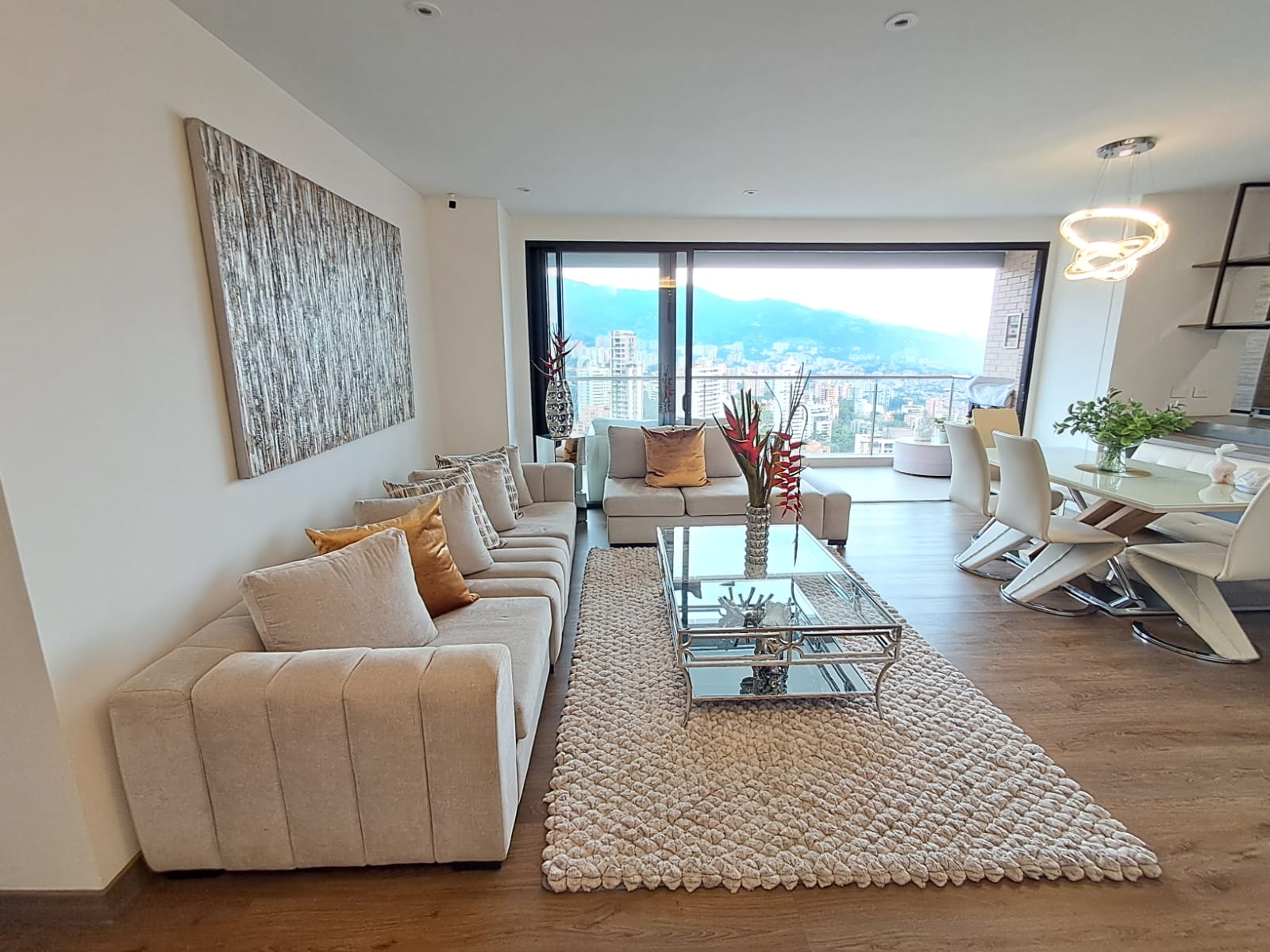 Apartamento en Arriendo en EL POBLADO Imagen principal de apartamento