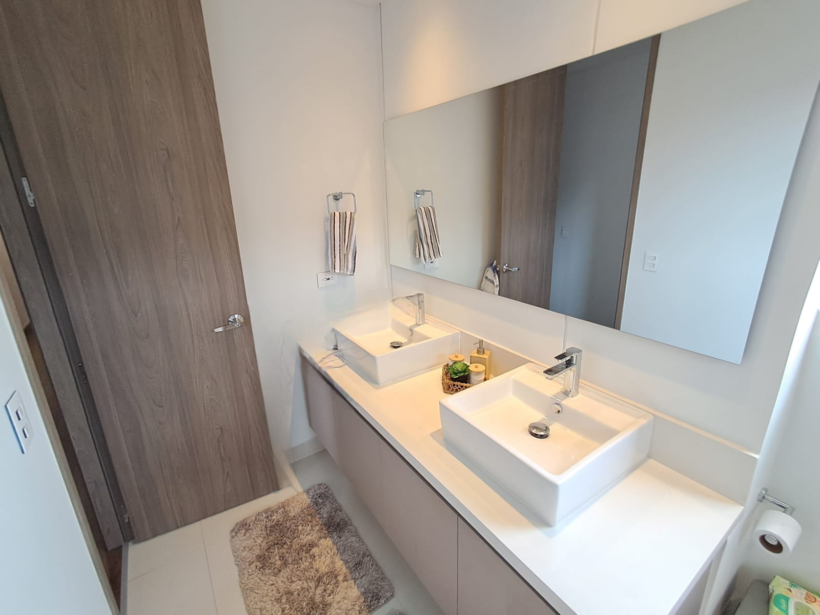Apartamento en Arriendo en EL POBLADO Imagen de Apartamento 23