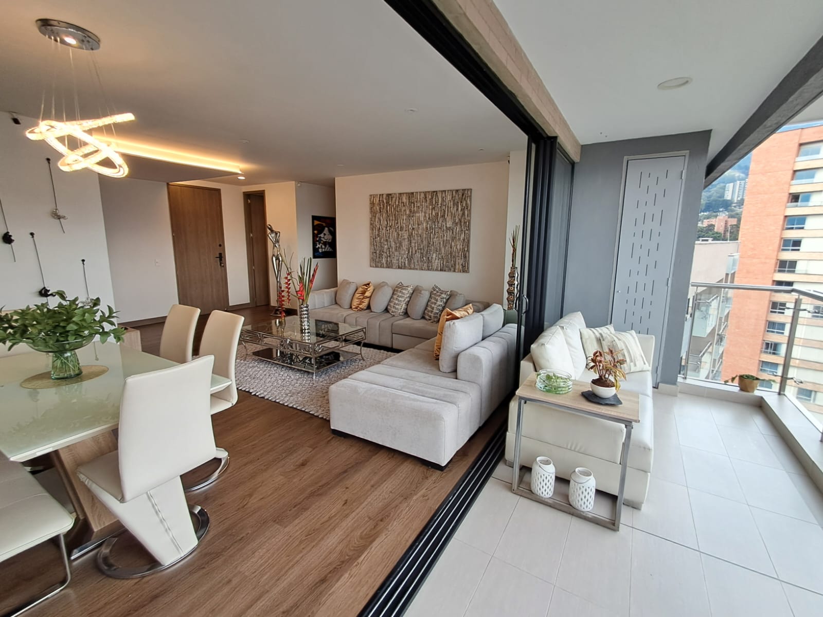 Apartamento en Arriendo en EL POBLADO Imagen de apartamento 3