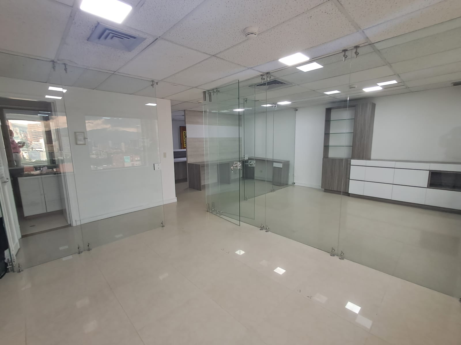 Imagen de oficina 1
