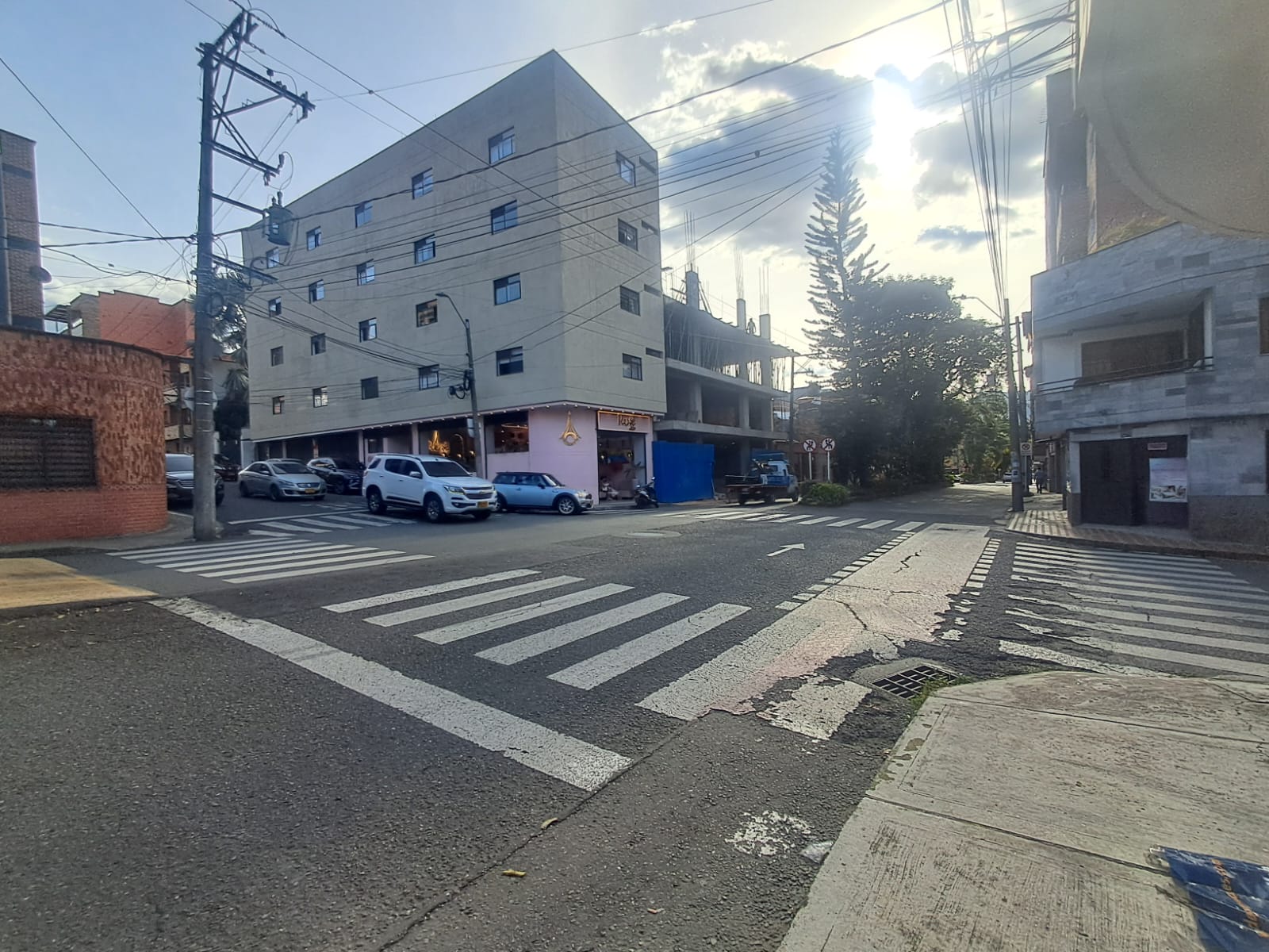 Imagen principal de local