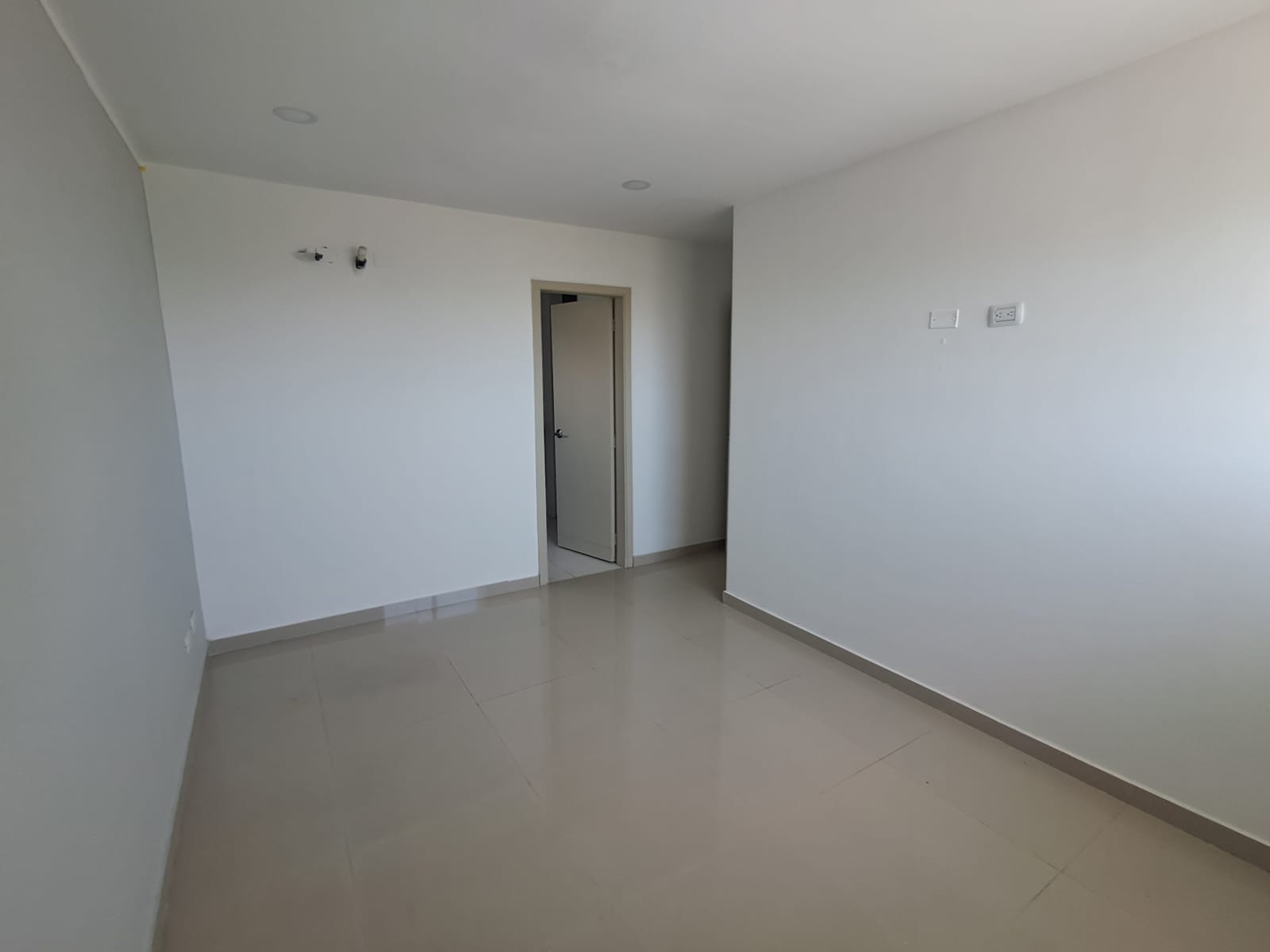 Apartamento en Arriendo en RIOMAR Imagen de Apartamento 10