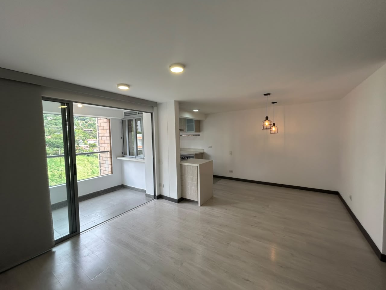 Apartamento en Arriendo en LOMA DE LAS BRUJAS Imagen de apartamento 2