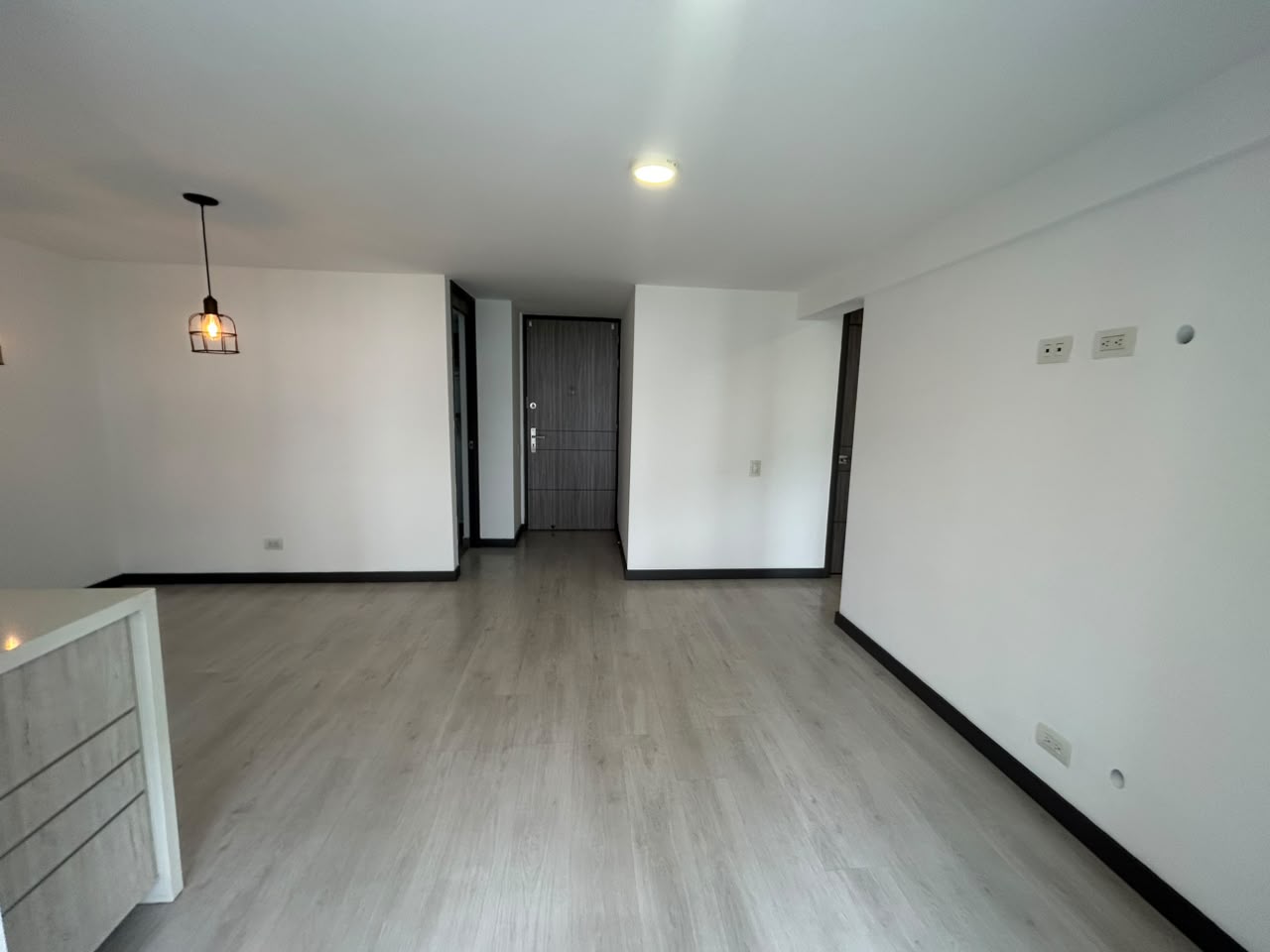 Apartamento en Arriendo en LOMA DE LAS BRUJAS Imagen de apartamento 3