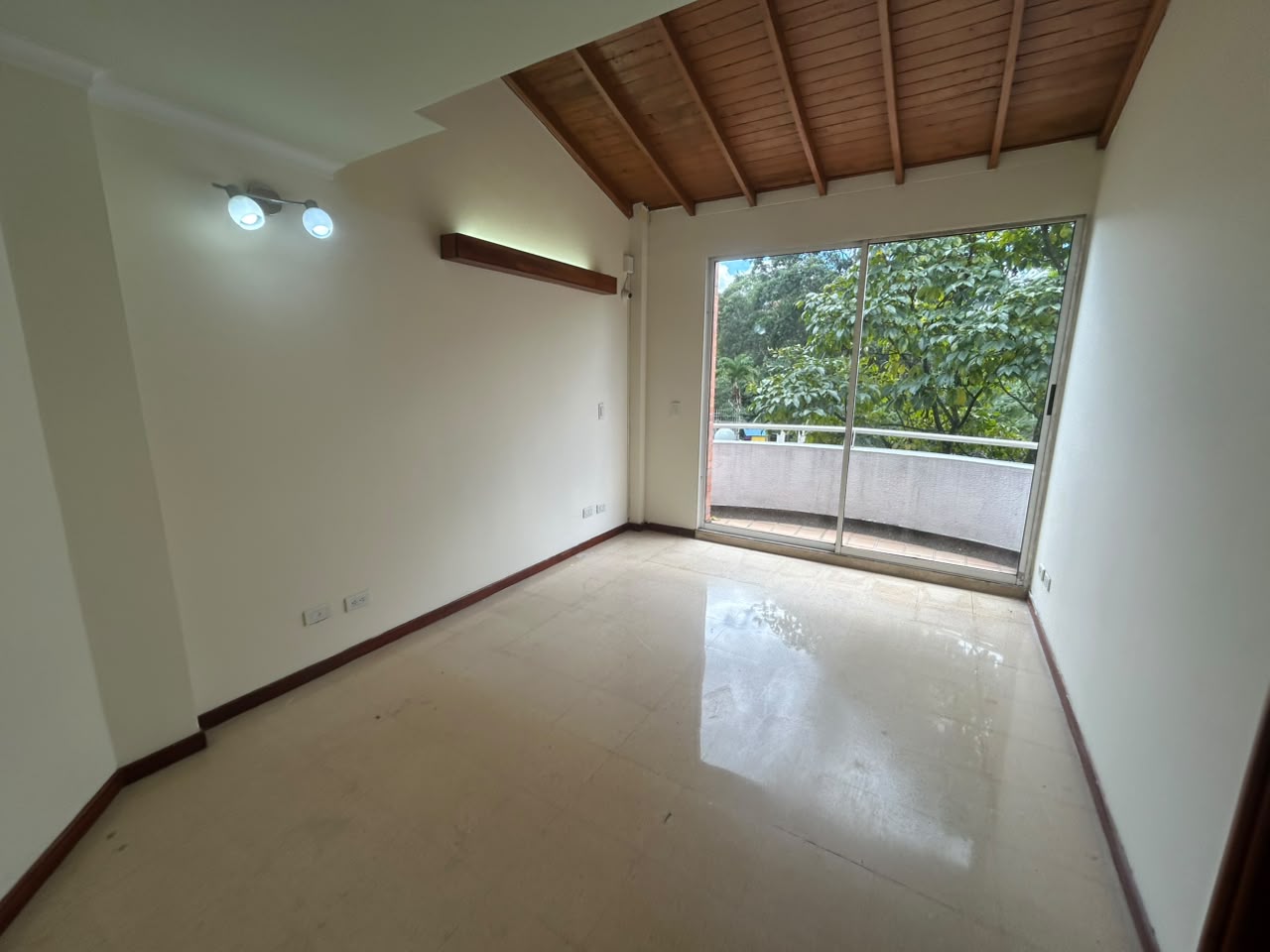 Casa en Arriendo en BOSQUES DE LA ESMERALDA Imagen de Casa 13