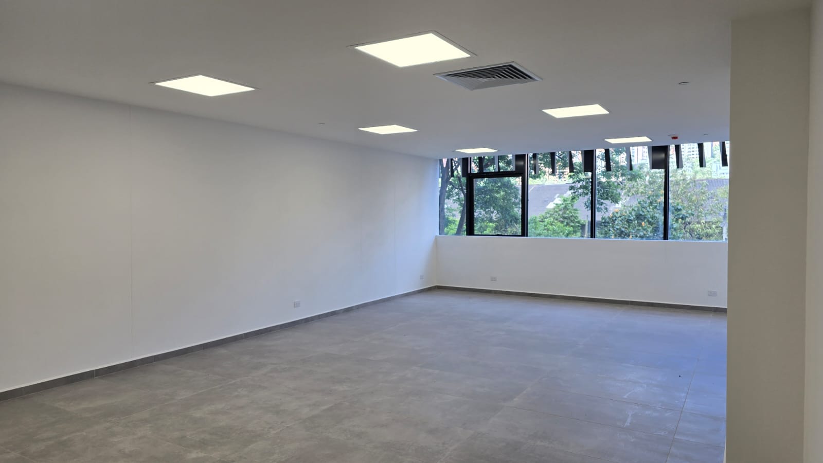 Oficina en Arriendo en CIUDAD DEL RIO Imagen de oficina 2