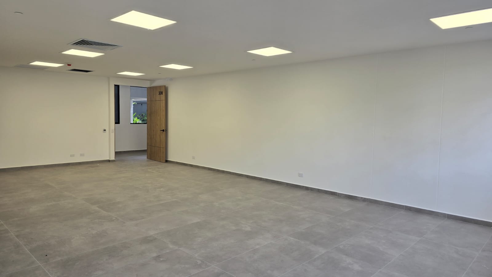 Oficina en Arriendo en CIUDAD DEL RIO Imagen de Oficina