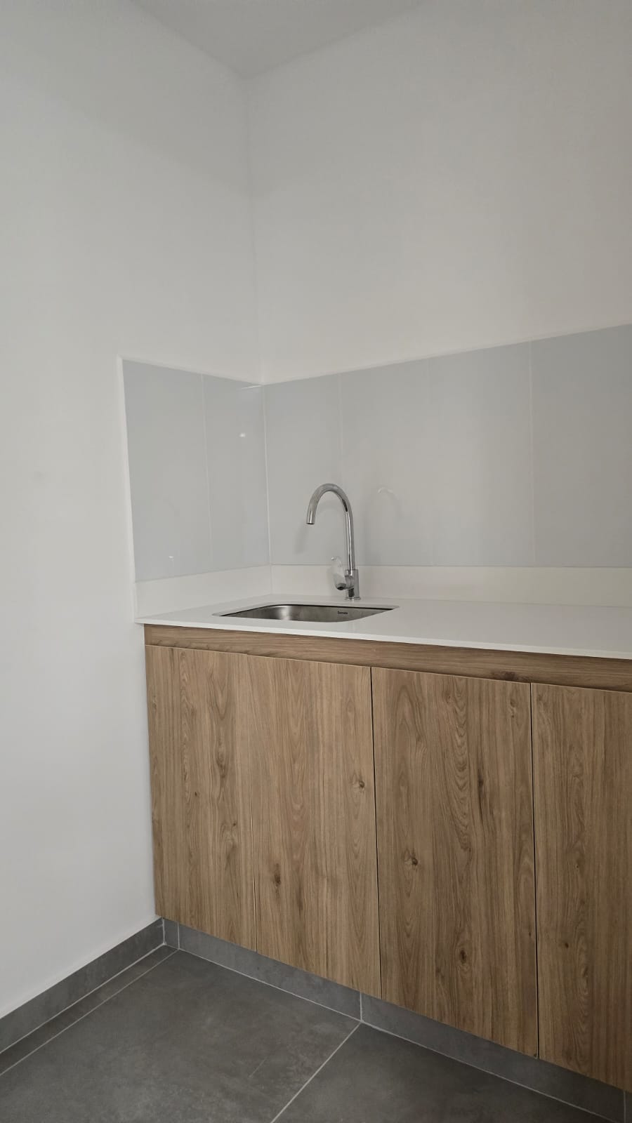 Imagen de Oficina en arriendo en Antioquia, MEDELLÍN, CIUDAD DEL RIO