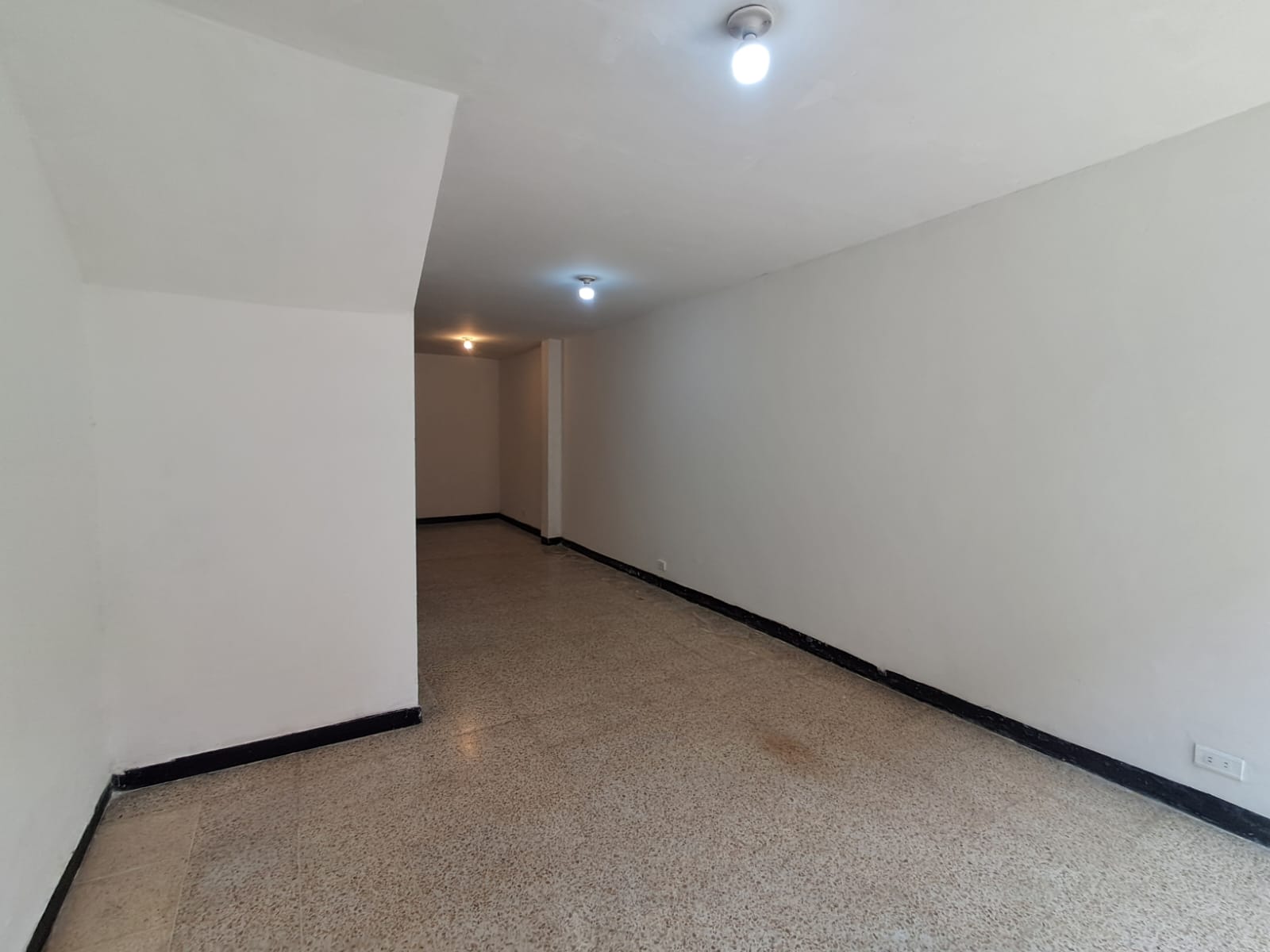 Imagen de Local en arriendo en Antioquia, MEDELLÍN, CENTRO