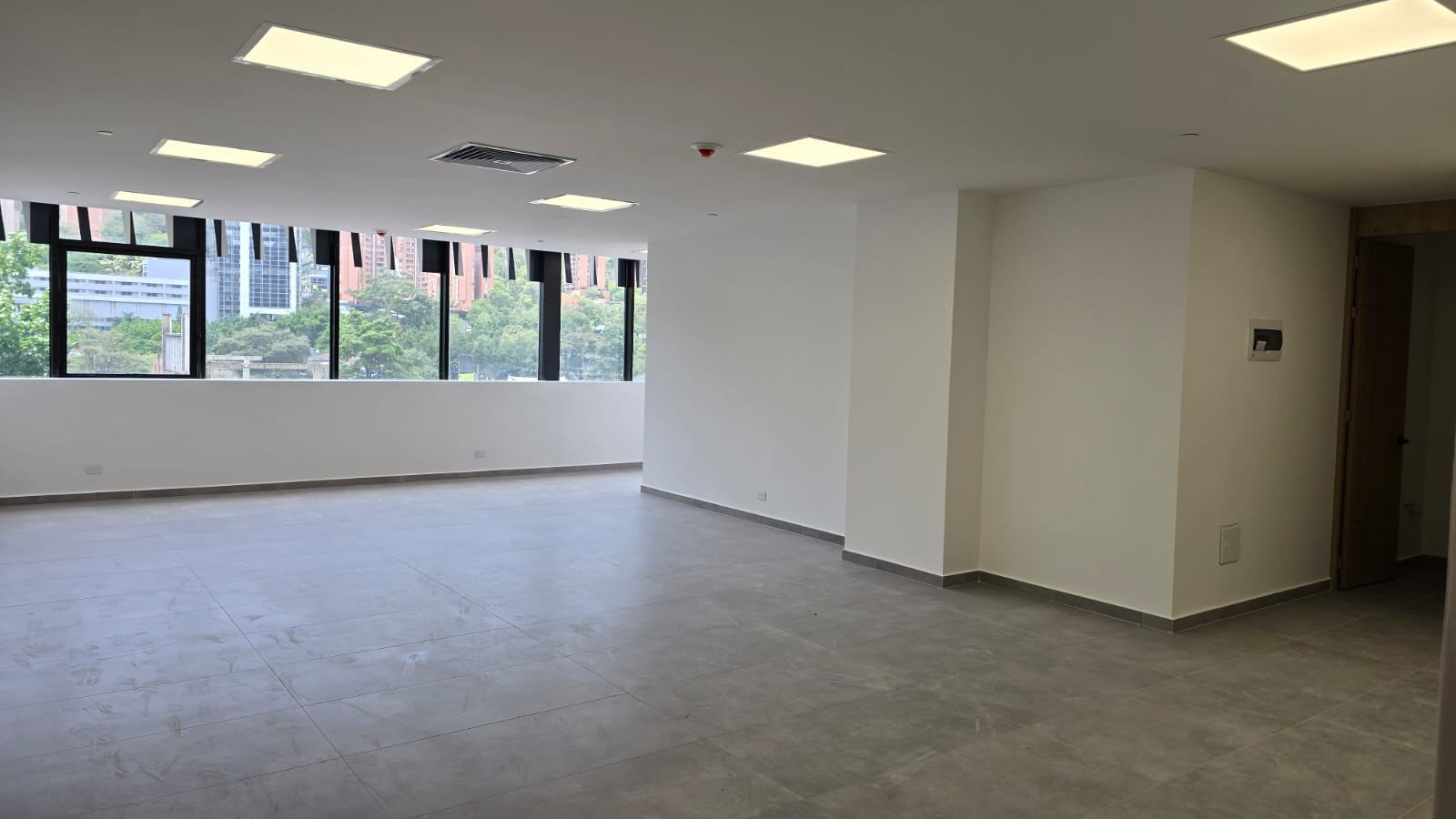 Oficina en Arriendo en CIUDAD DEL RIO Imagen de oficina 1