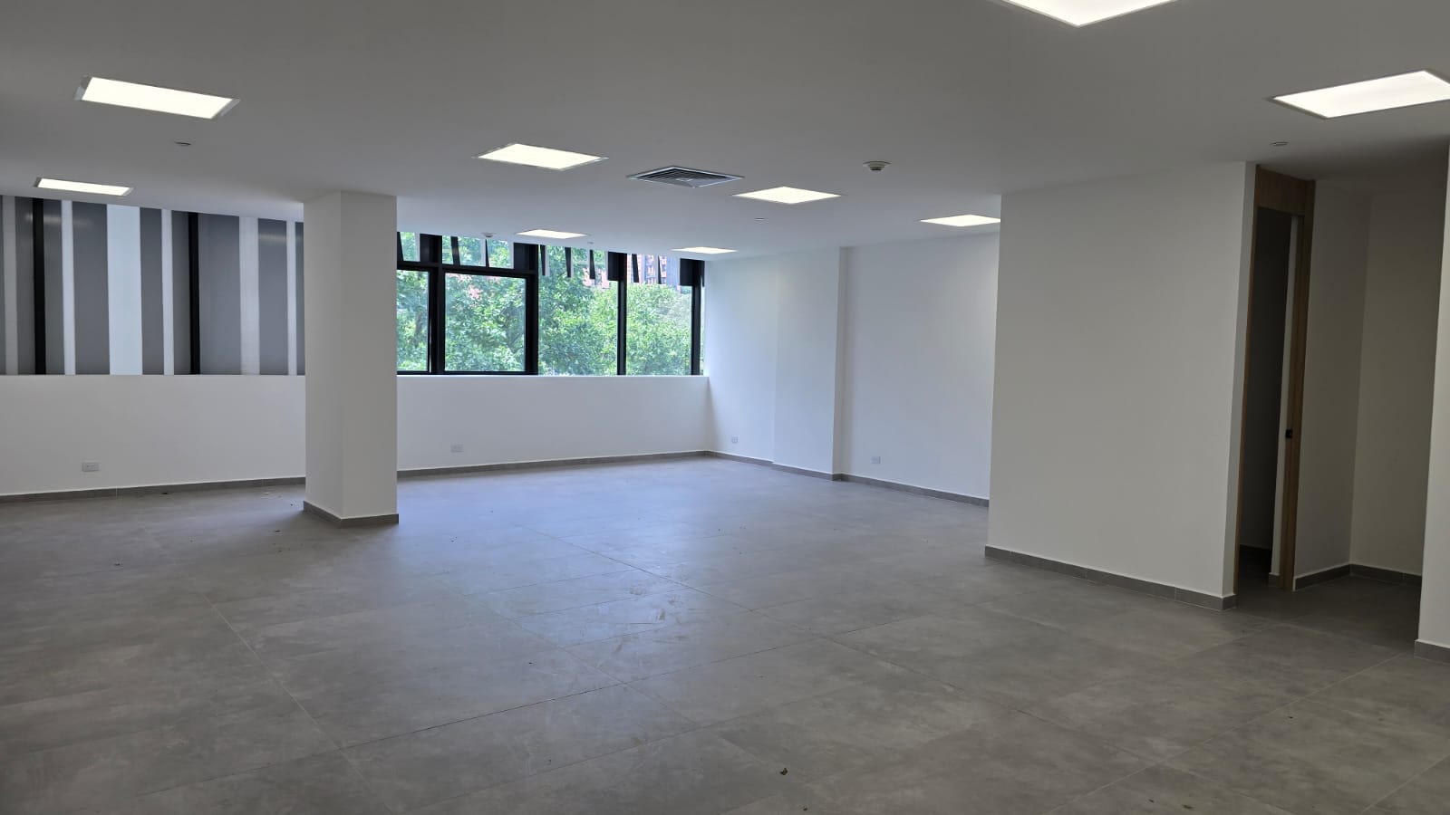 Oficina en Arriendo en CIUDAD DEL RIO Imagen de oficina 2