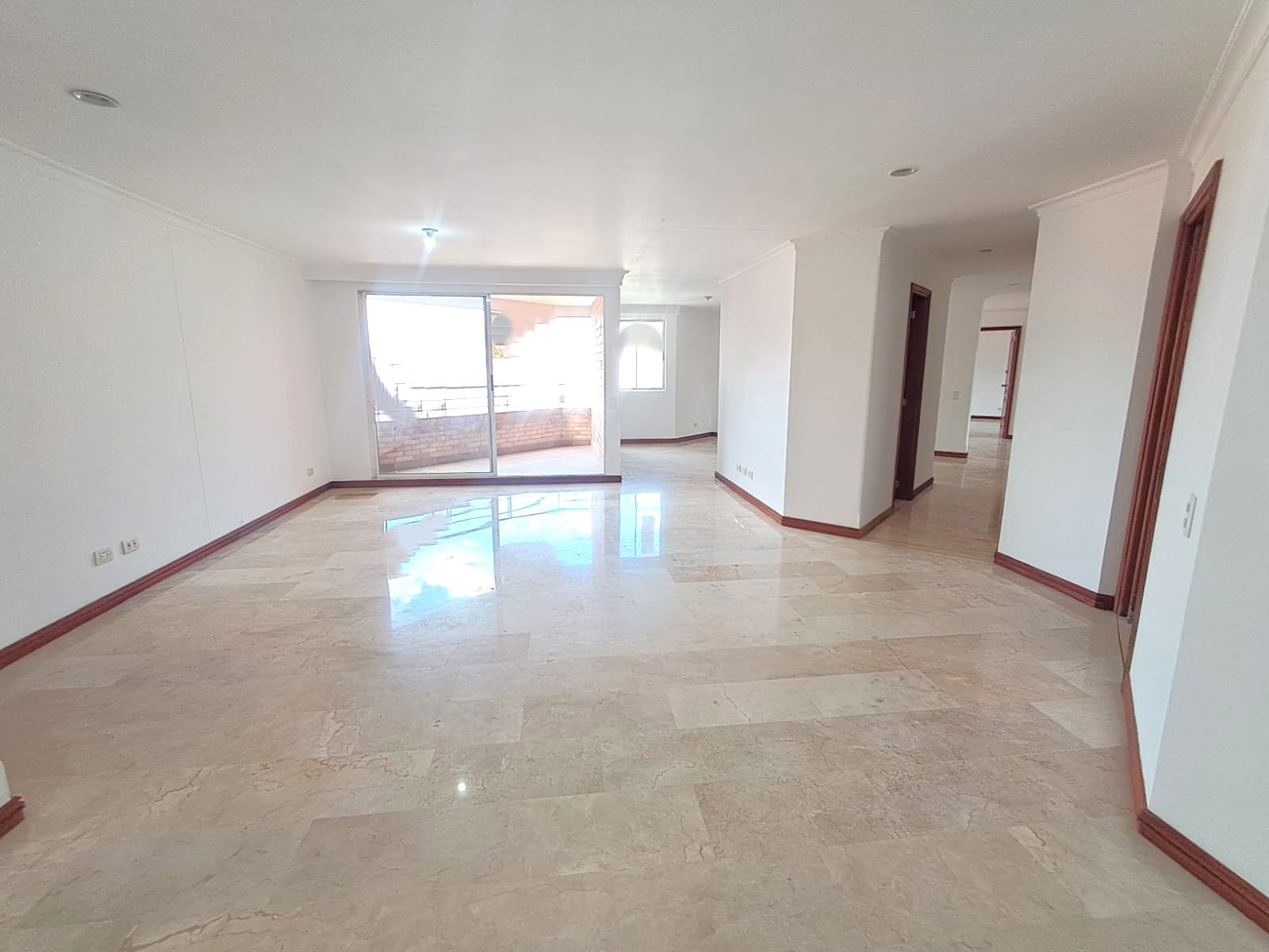 Apartamento en Arriendo en LAURELES Imagen principal de apartamento