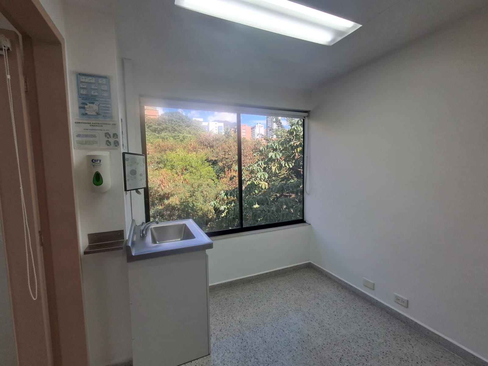 Consultorio en Arriendo en EL POBLADO Imagen de Consultorio 13