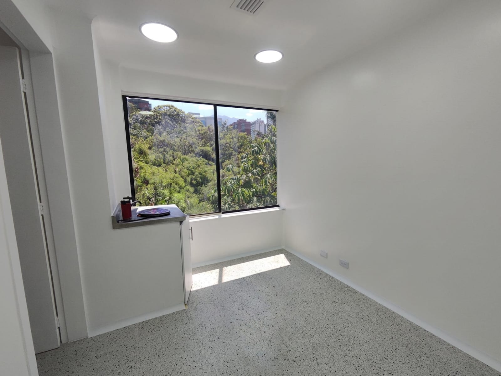 Consultorio en Arriendo en EL POBLADO Imagen de Consultorio 16