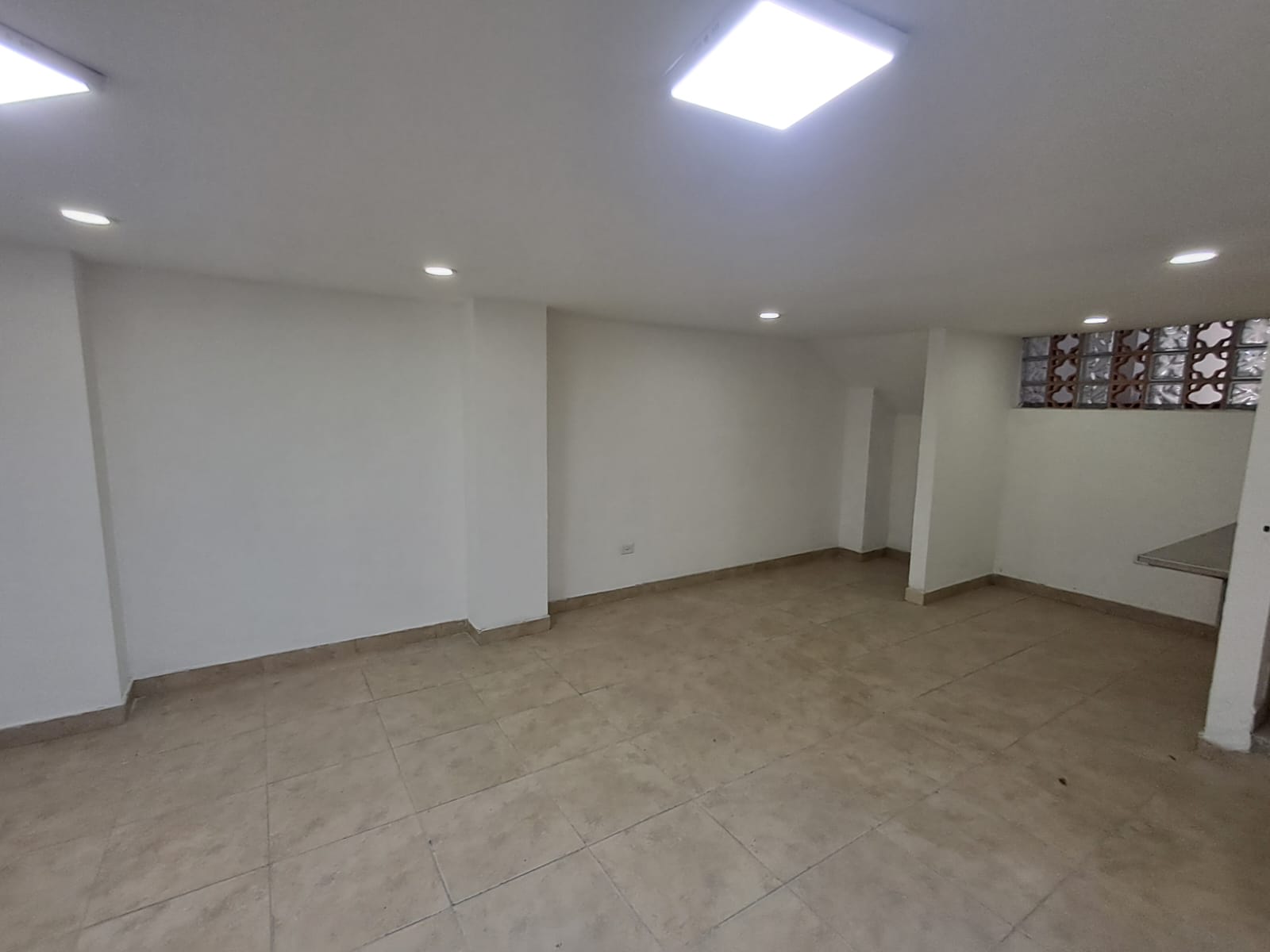 Imagen de Local 8