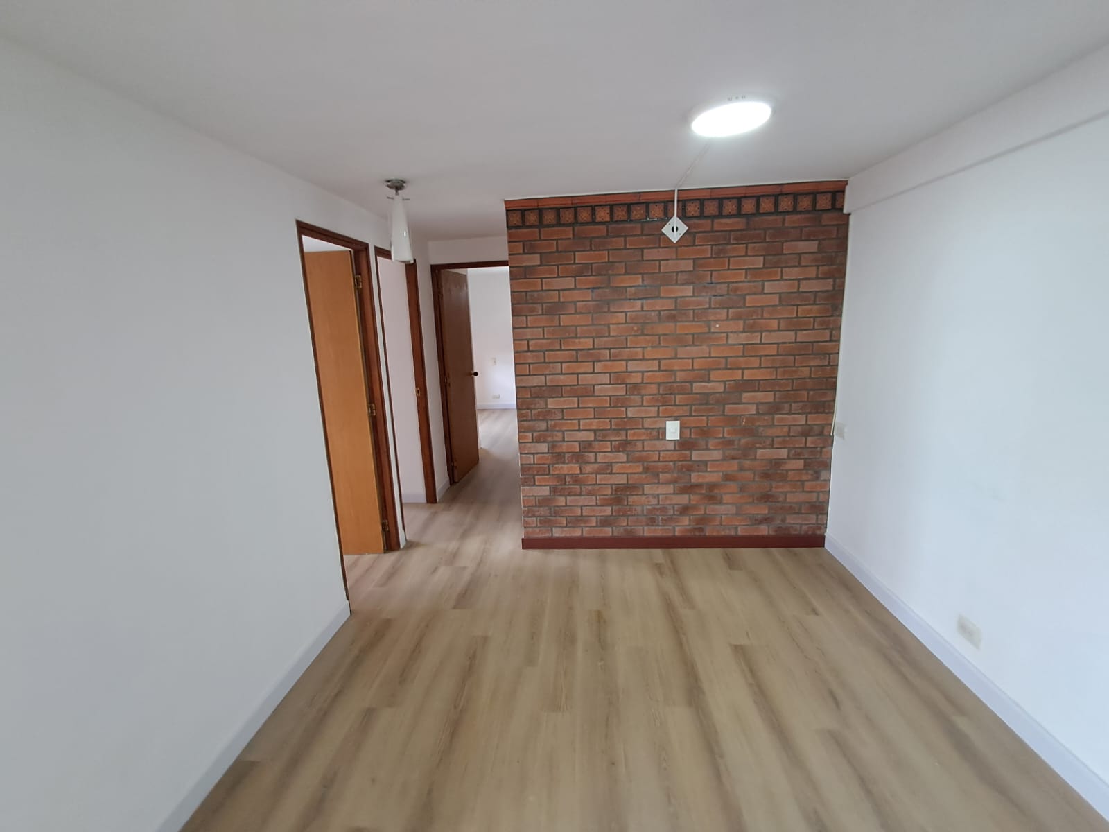 Imagen de Apartamento en arriendo en Antioquia, MEDELLÍN, CASTROPOL Imagen de Apartamento en arriendo en Antioquia, MEDELLÍN, CASTROPOL