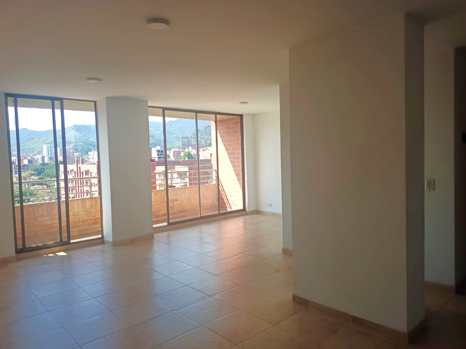 Imagen de Apartamento en arriendo en Antioquia, MEDELLÍN, LAURELES Imagen de Apartamento en arriendo en Antioquia, MEDELLÍN, LAURELES