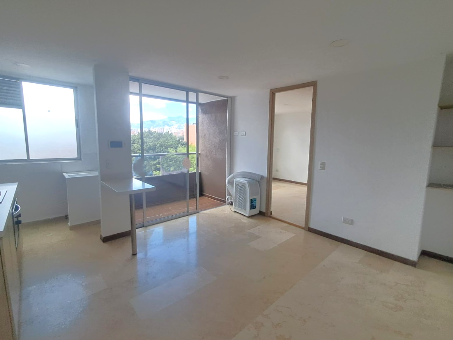 Imagen de Apartaestudio en arriendo en Antioquia, MEDELLÍN, LAURELES