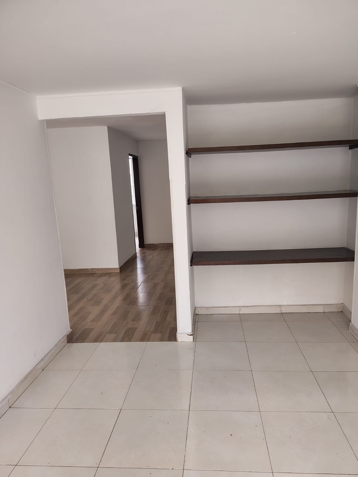 Bodega en Arriendo en JORGE GAITAN CORTES Imagen de Bodega 9